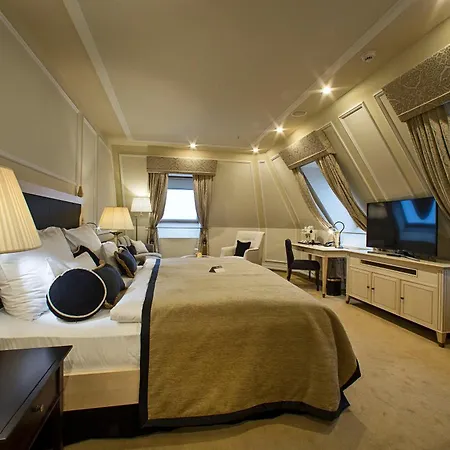 酒店 Wilson Palace By Loft 4*